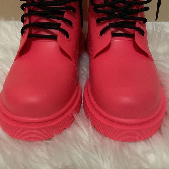 Madden Girl Portland Rain Boot Neon Pink - Size 9 - Picture 10 of 12